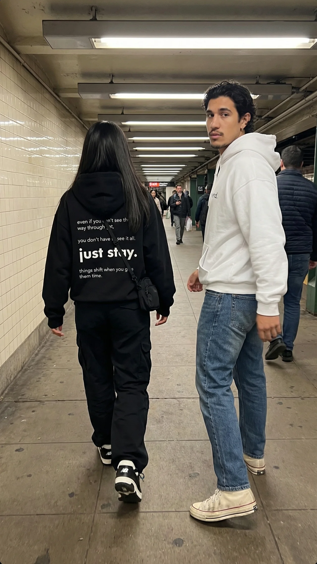 Sudadera con capucha "Este no es el final"