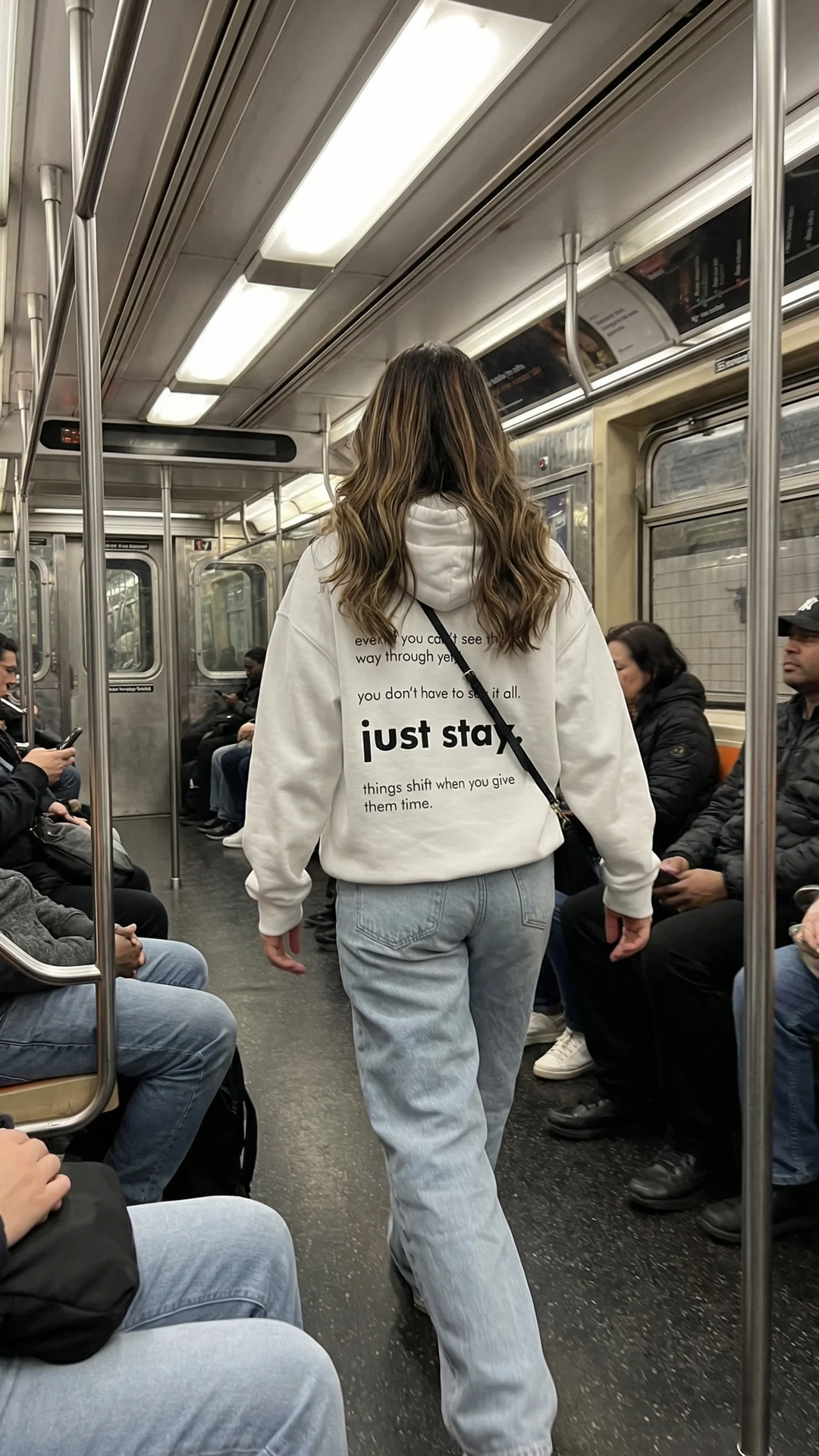 Sudadera con capucha "Este no es el final"